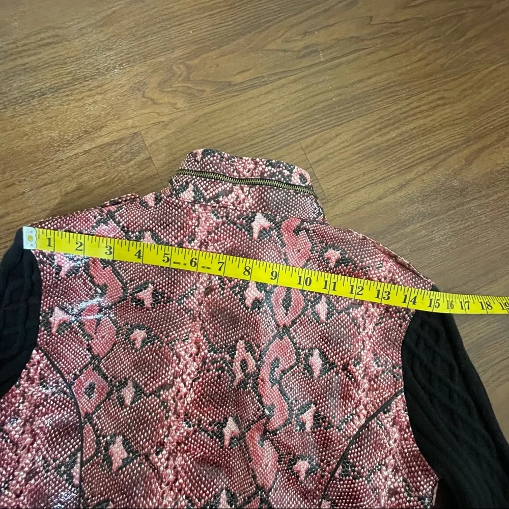 COOGI Faux Snake Skin Jacket Sweater Sleeve NWT size Small - Picture 16 of 16